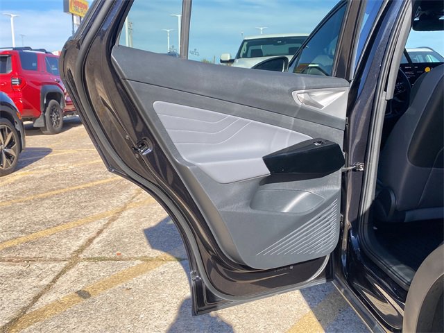 Used 2023 Volkswagen ID.4 Pro S image 15