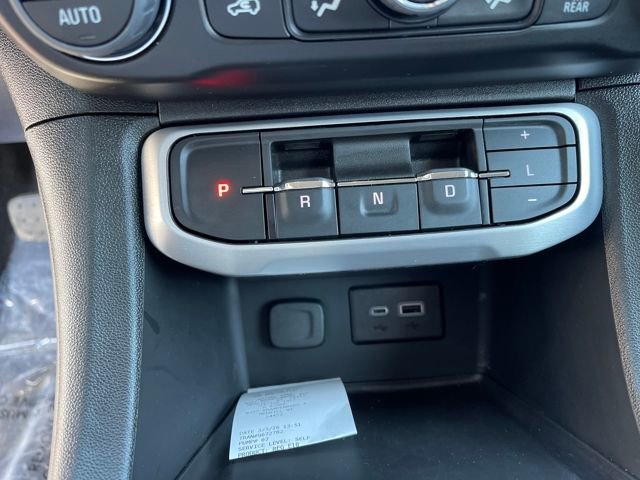 Used 2023 GMC Acadia SLE w/ Driver Convenience Package image 27