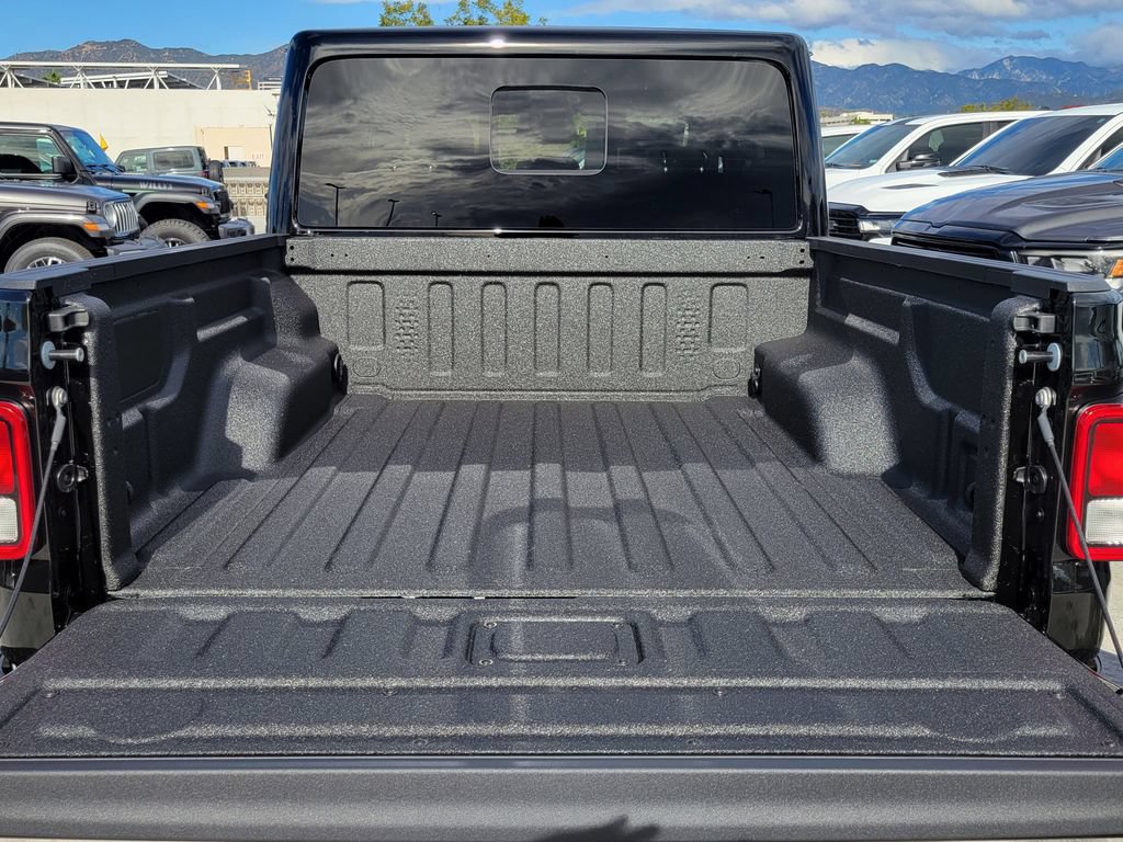 New 2026 Jeep Gladiator Sport AWD/4WD image 17
