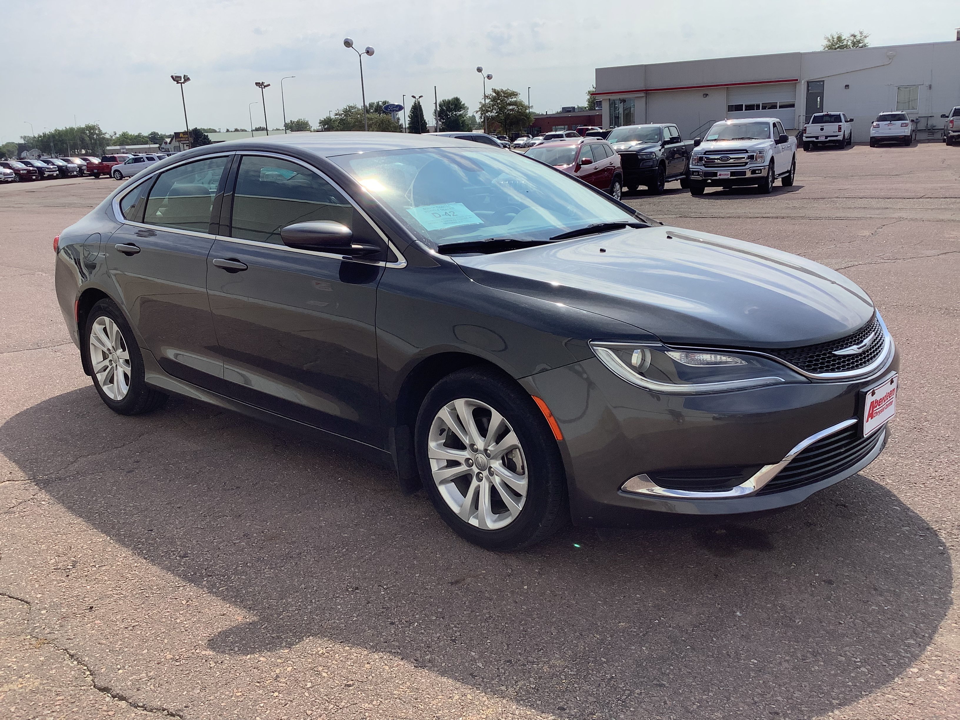Used 2015 Chrysler 200 Limited w/ Convenience Group FWD image 3
