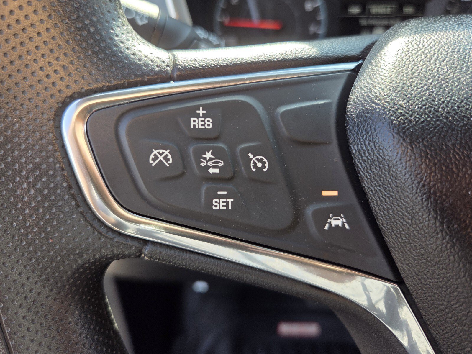 Used 2020 Chevrolet Equinox LS FWD image 20
