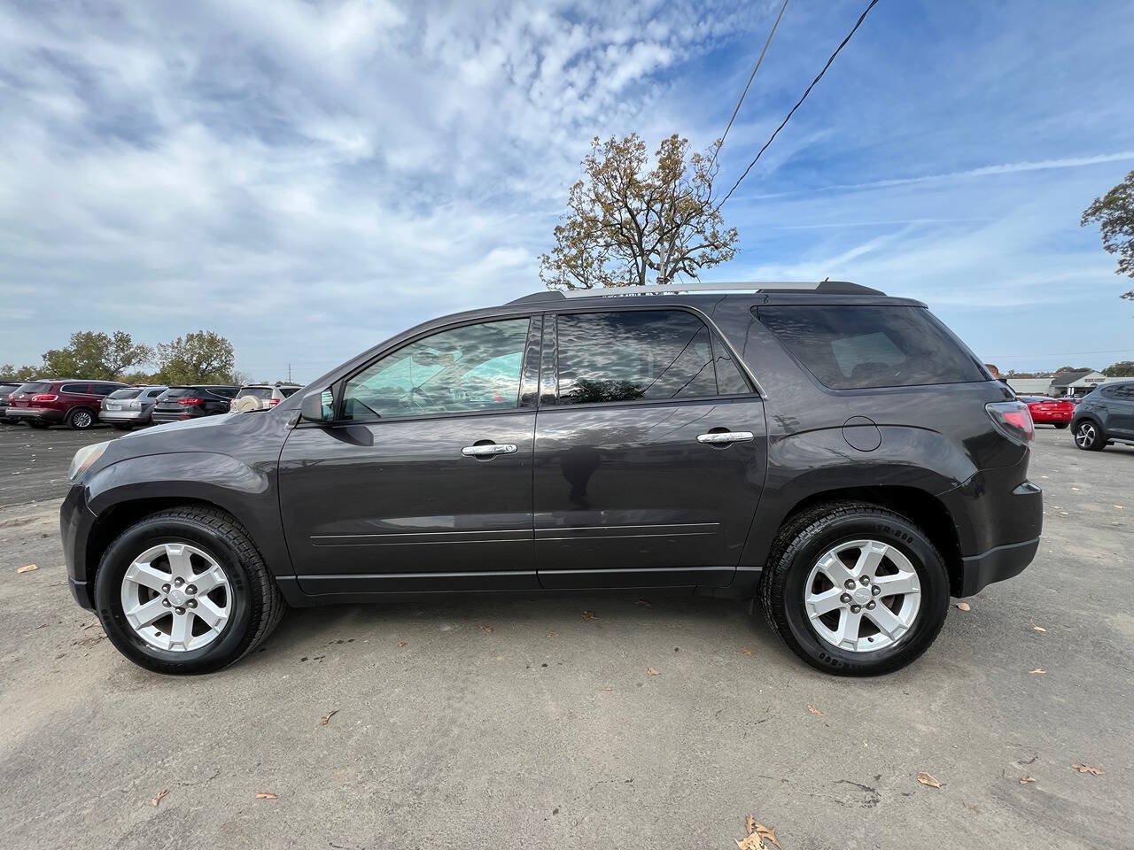 Used 2015 GMC Acadia SLE FWD image 10