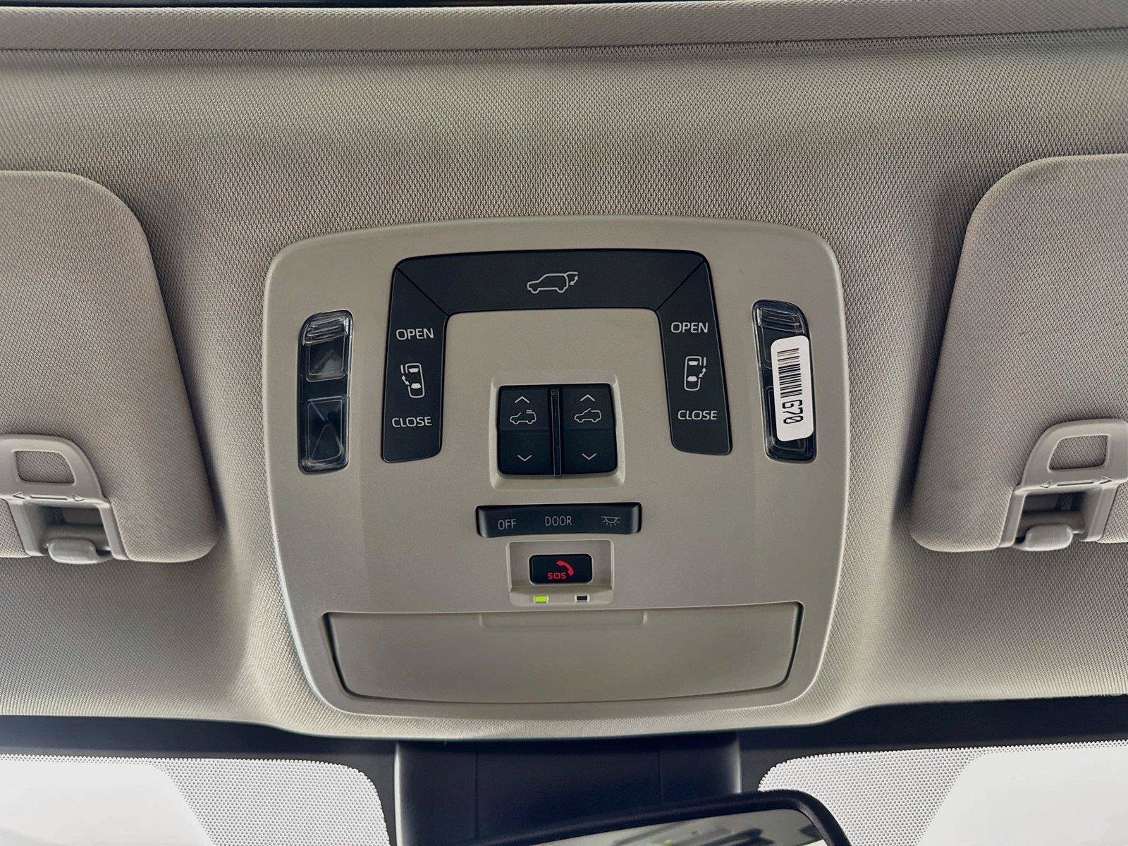 Certified 2026 Toyota Sienna XLE FWD image 24