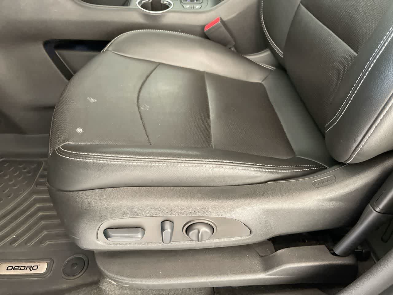 Used 2022 GMC Terrain SLT w/ Tech Package AWD/4WD image 12