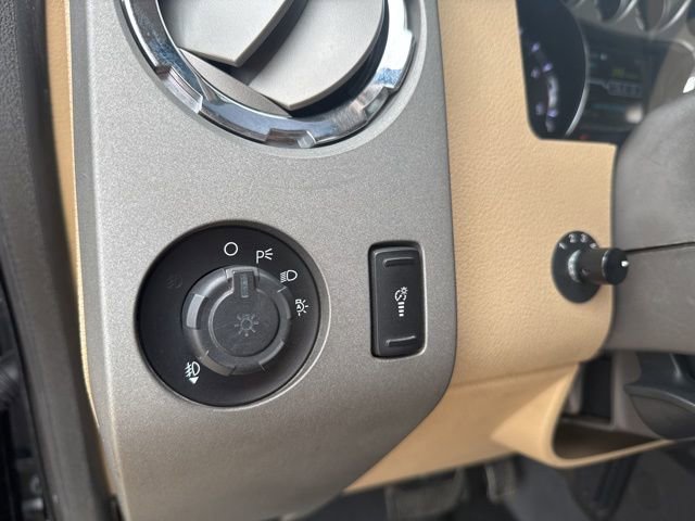 Used 2011 Ford F250 Lariat w/ Lariat Interior Pkg image 26