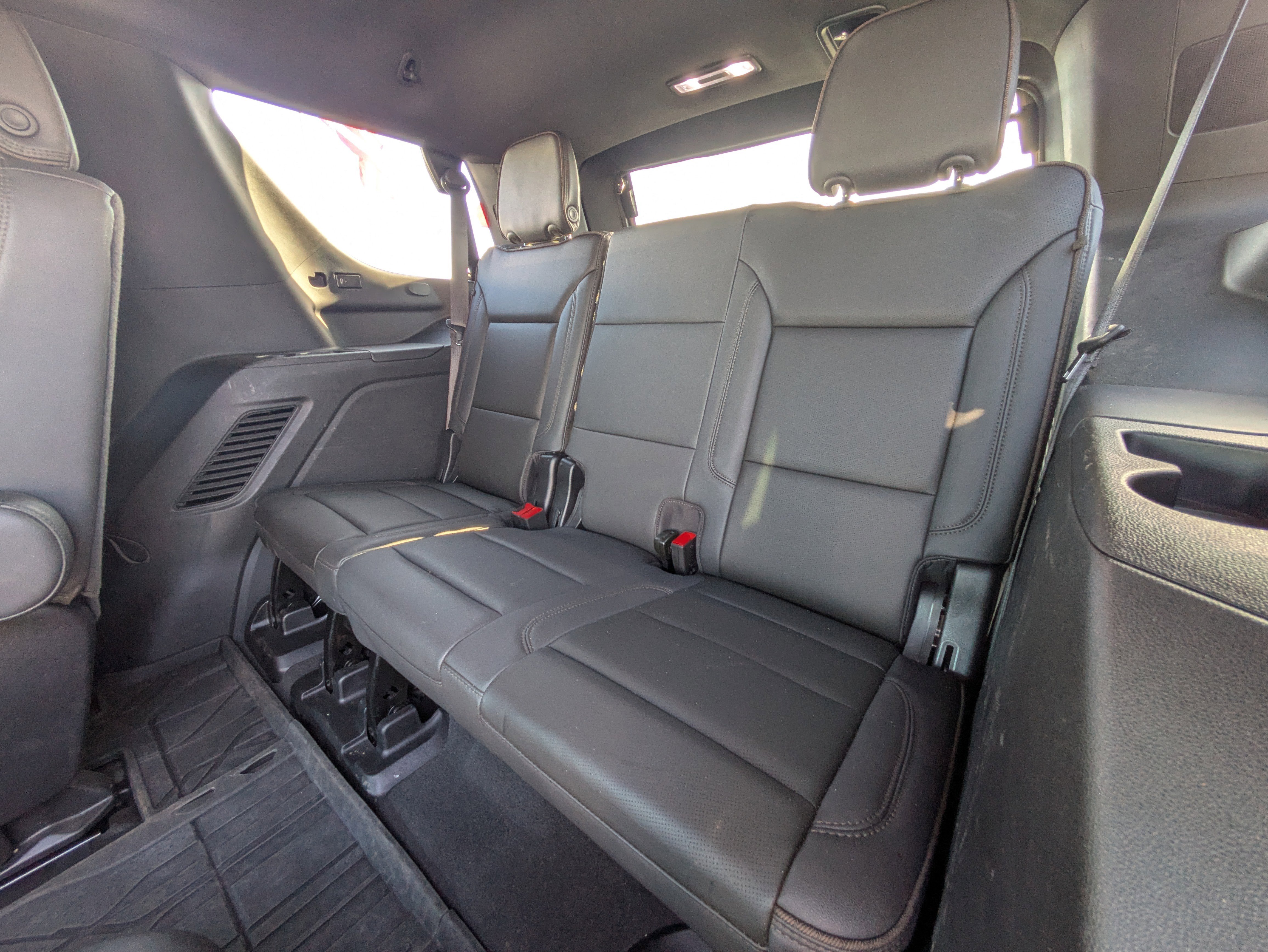 Used 2024 Chevrolet Tahoe High Country w/ Premium Package 2 image 10