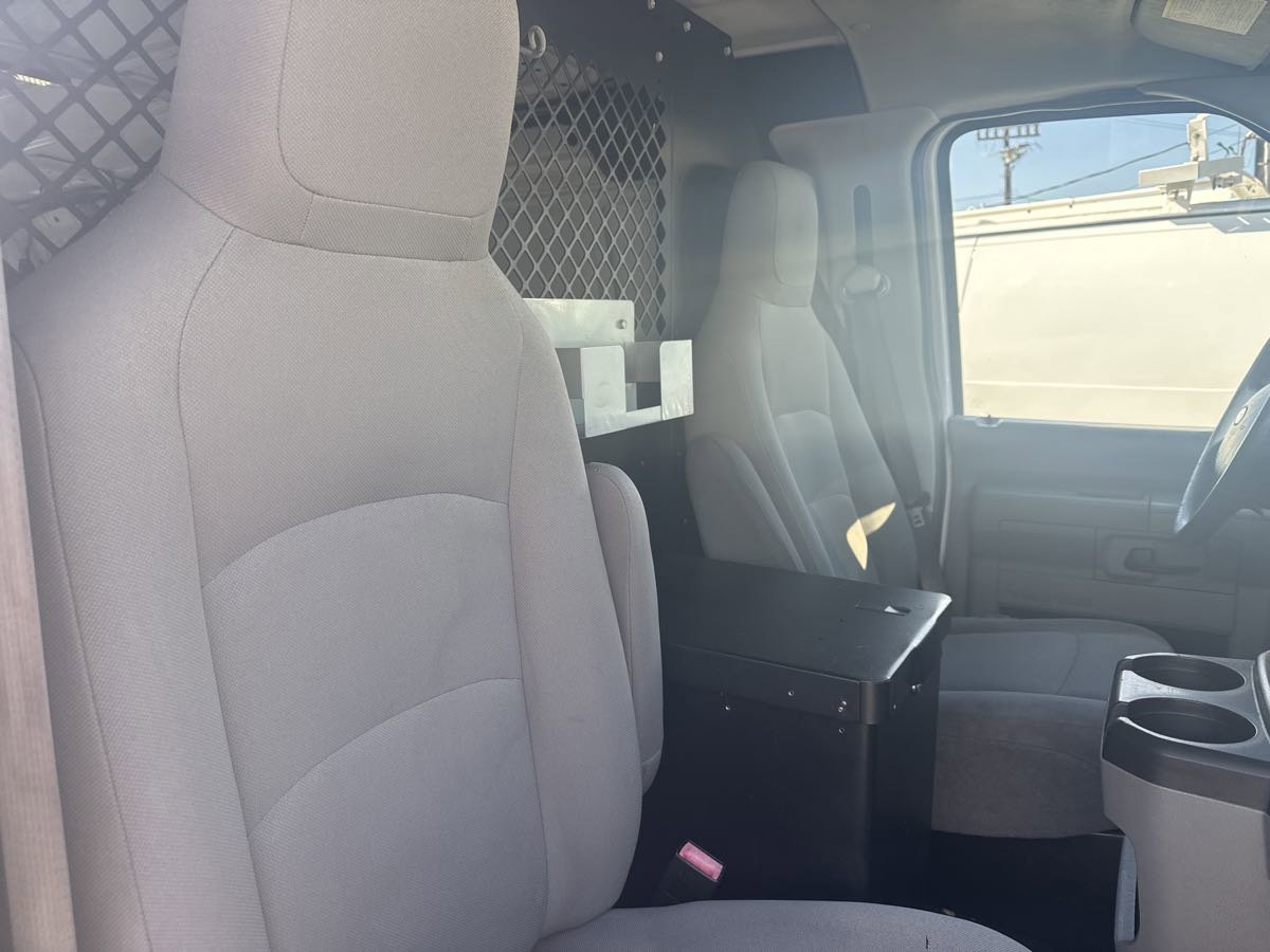 Used 2013 Ford E-150 and Econoline 150 image 8