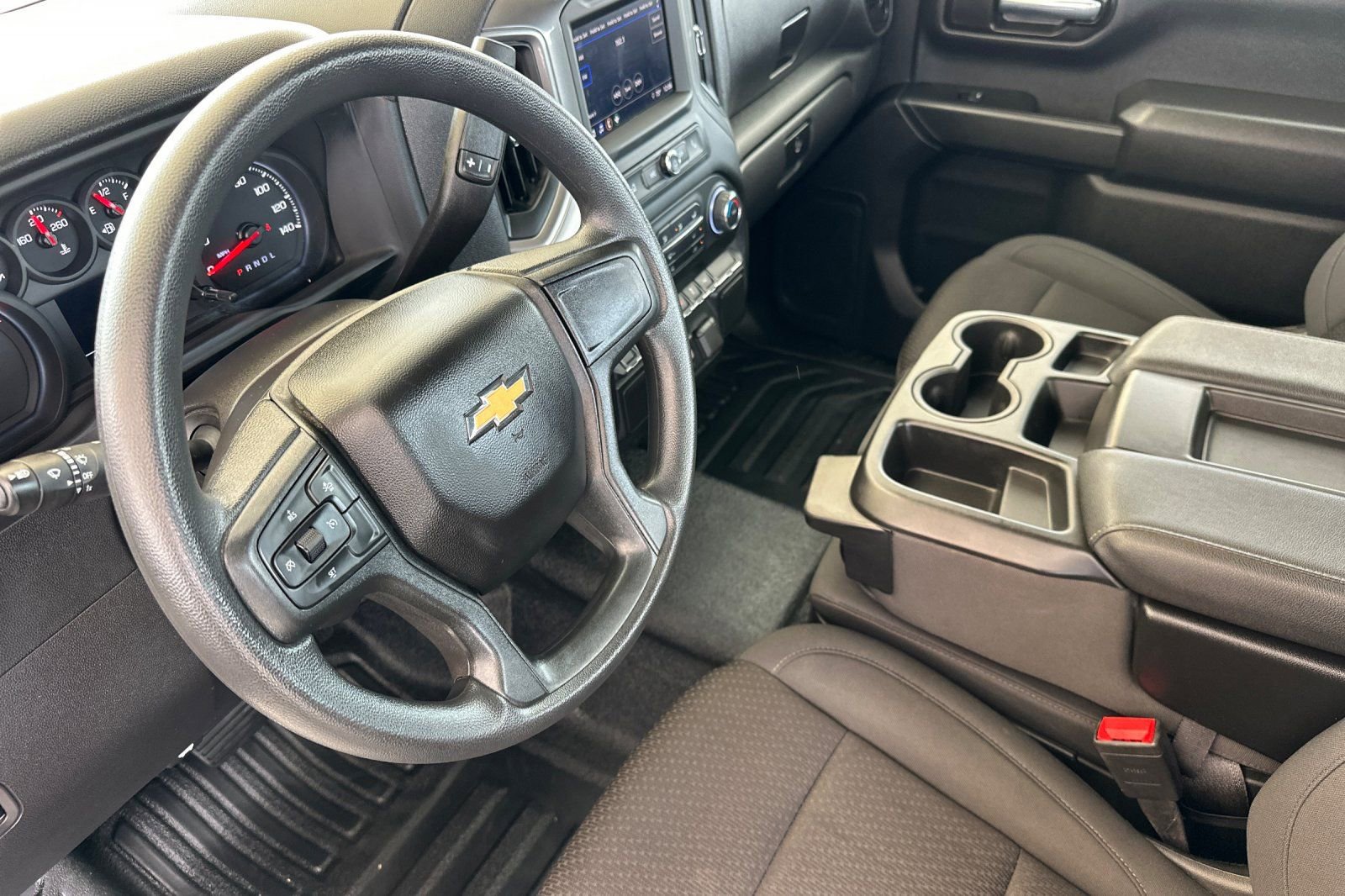 Used 2025 Chevrolet Silverado 1500 W/T image 10