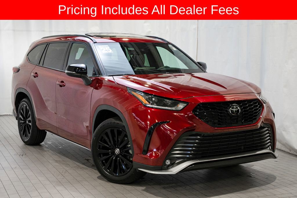 Certified 2025 Toyota Highlander XSE AWD/4WD image 1