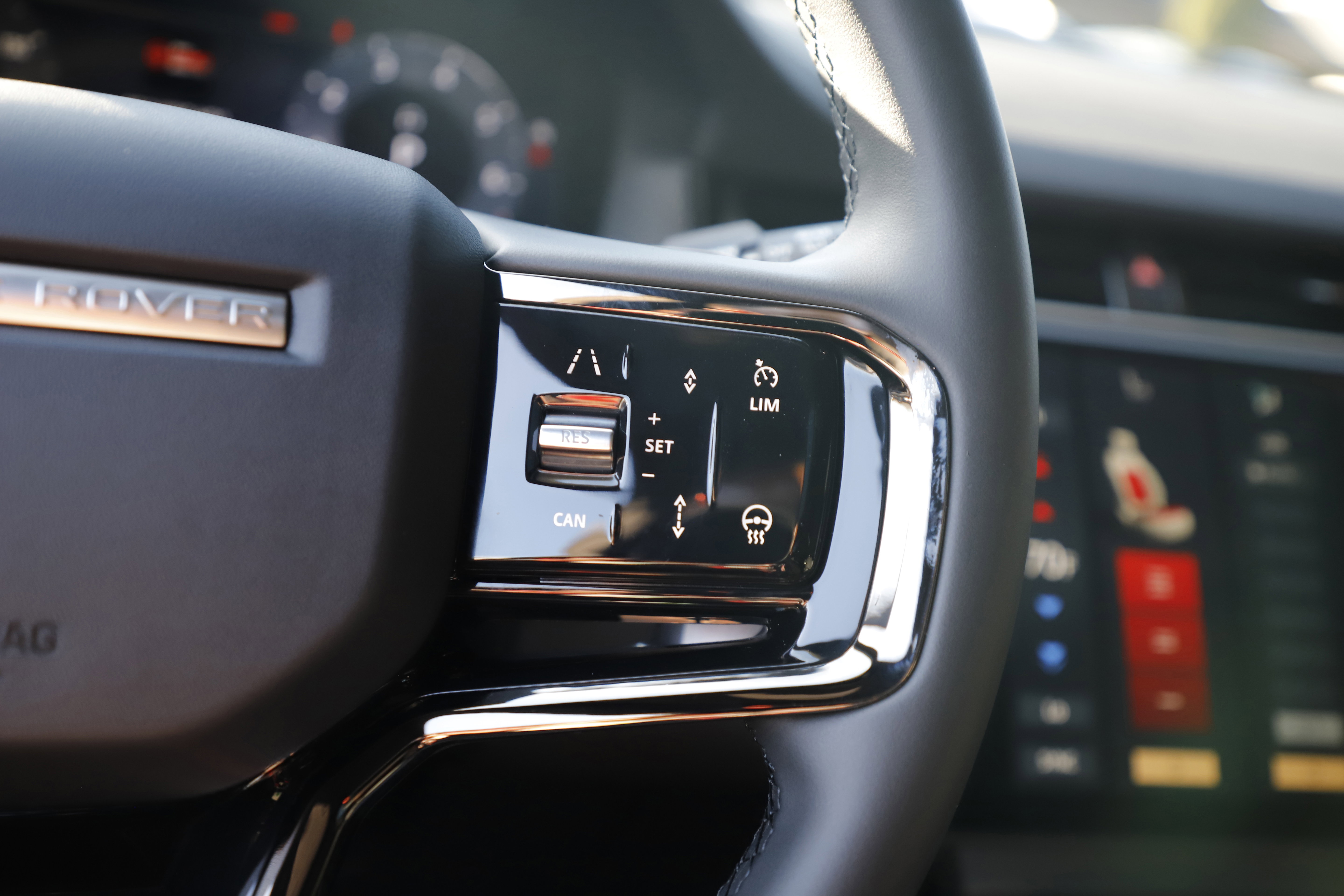 Certified 2025 Land Rover Range Rover Evoque S image 25