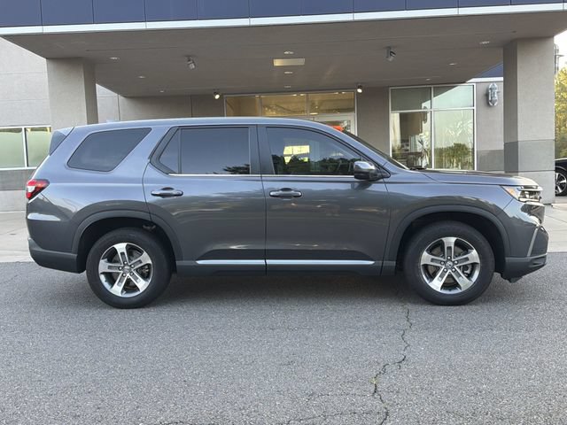 Used 2025 Honda Pilot EX-L image 2