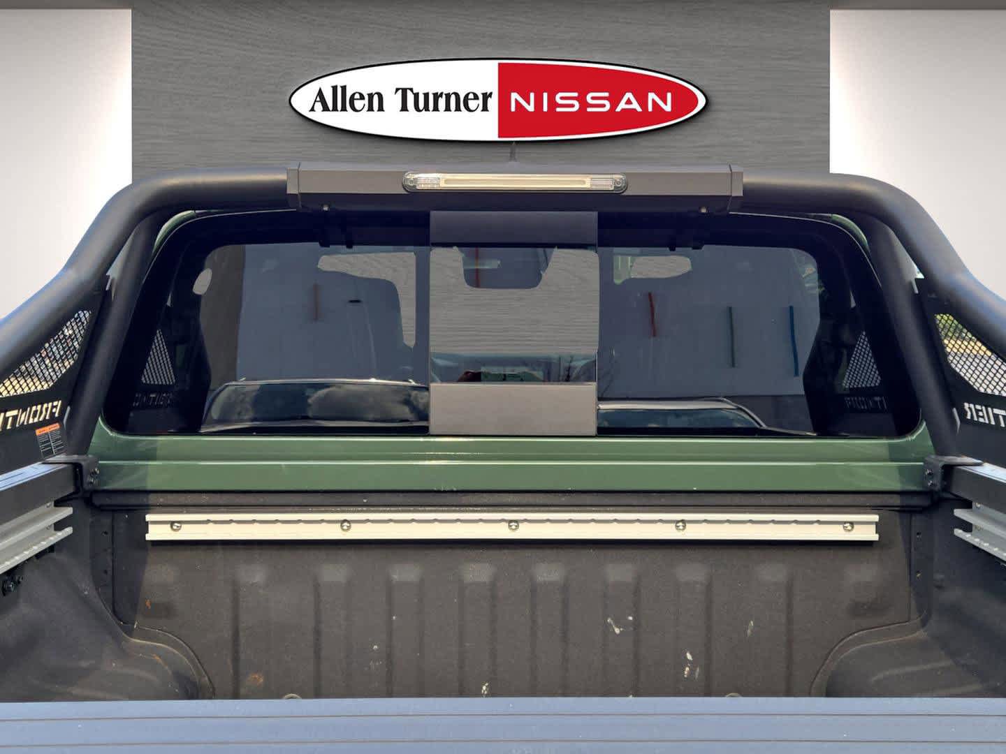 Used 2023 Nissan Frontier PRO-4X w/ Pro-4X Premium Package image 12