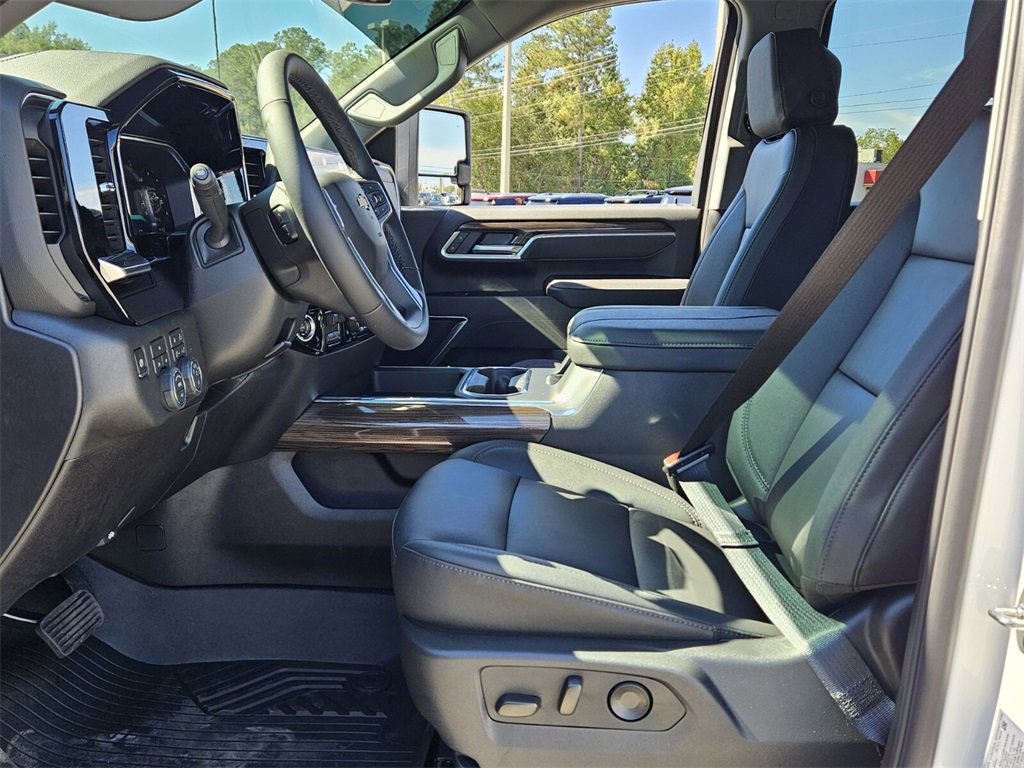 New 2026 Chevrolet Silverado 3500 LT w/ Z71 Chrome Sport Edition image 3