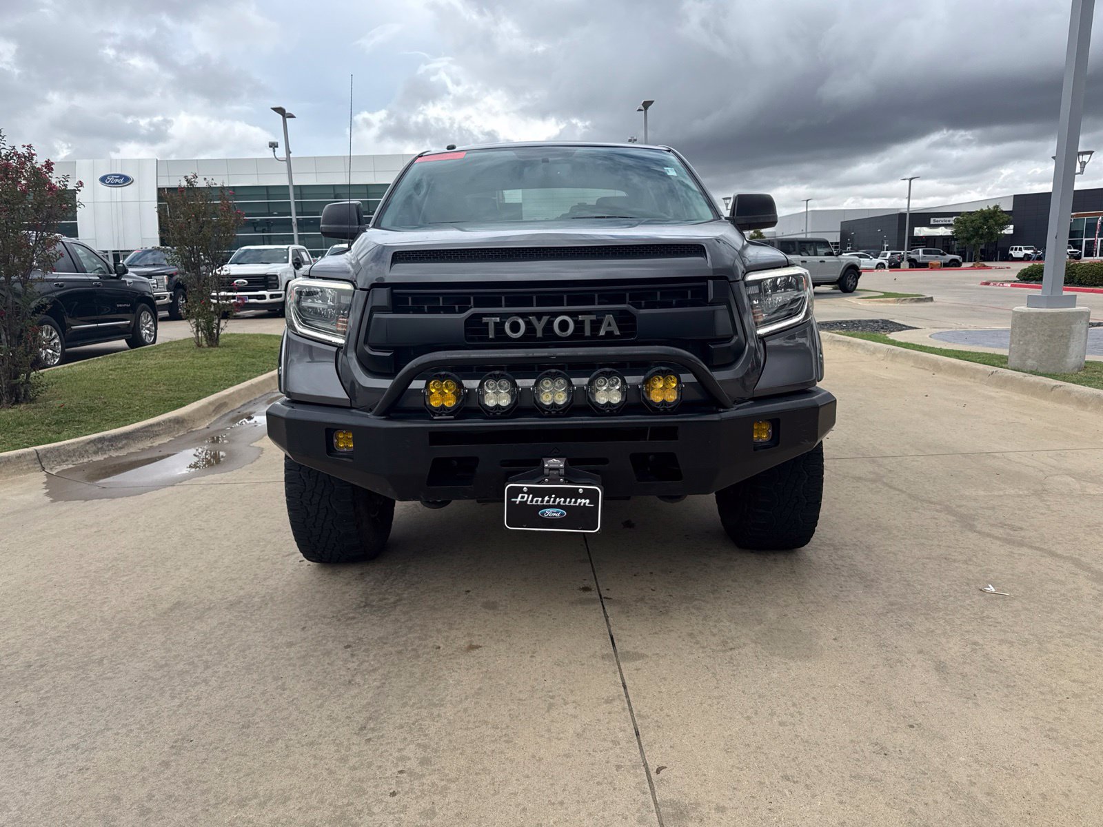 Used 2016 Toyota Tundra SR5 w/ SR5 Upgrade Package AWD/4WD image 9