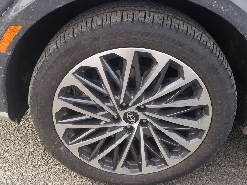 Used 2026 Hyundai Palisade Calligraphy image 9