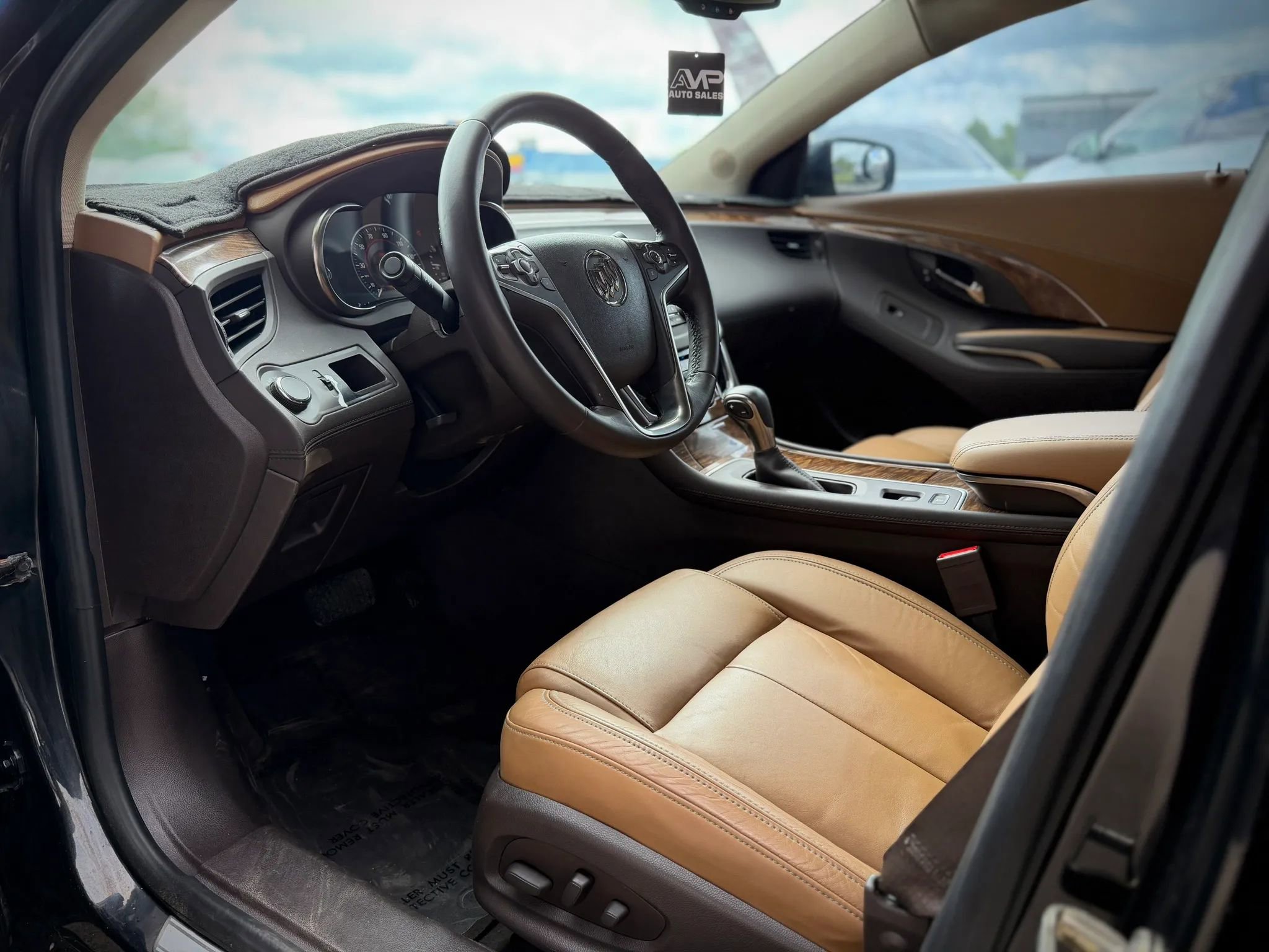 Used 2014 Buick LaCrosse Leather FWD image 5