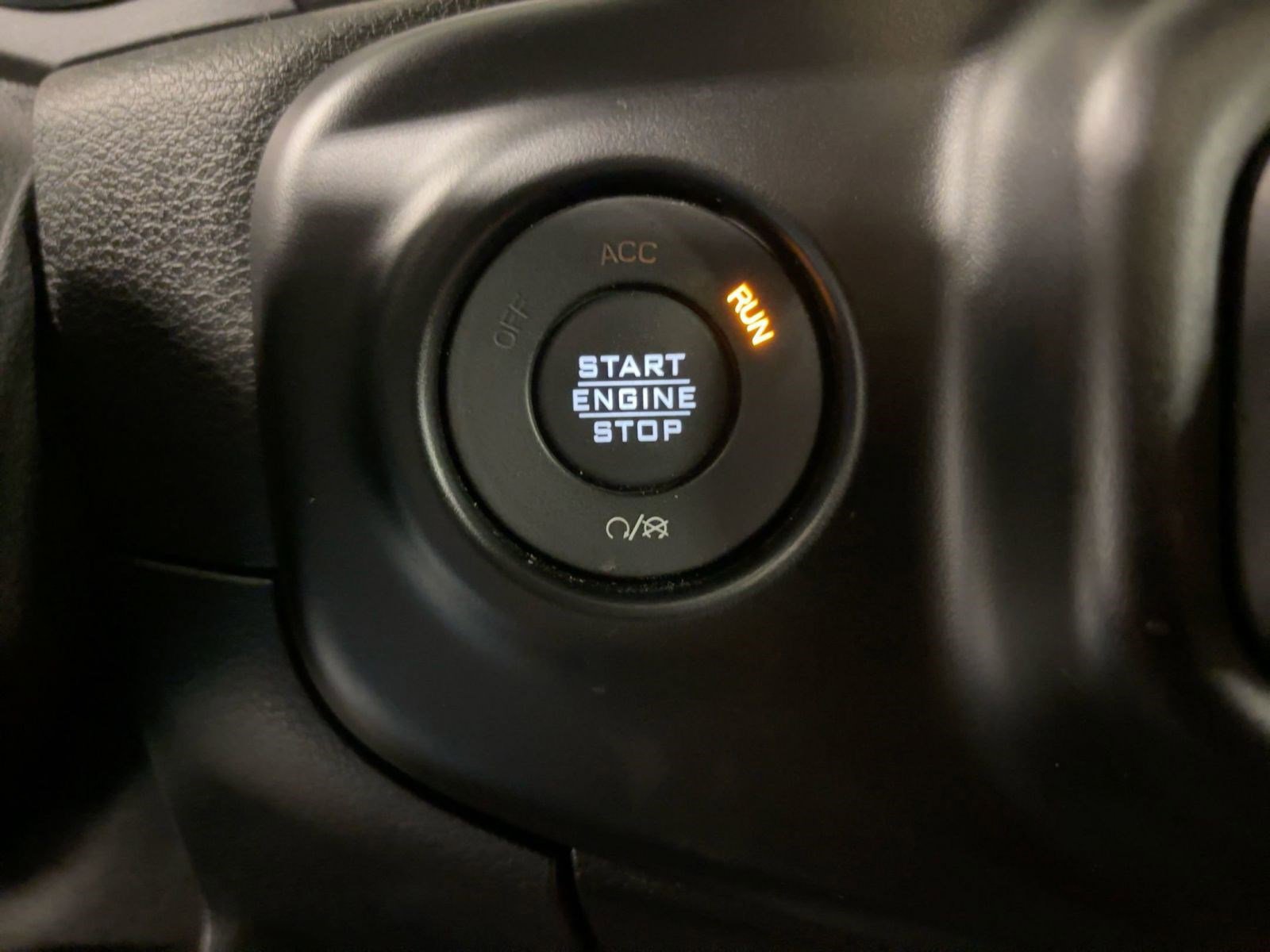 Used 2020 Jeep Wrangler Unlimited Sport image 27