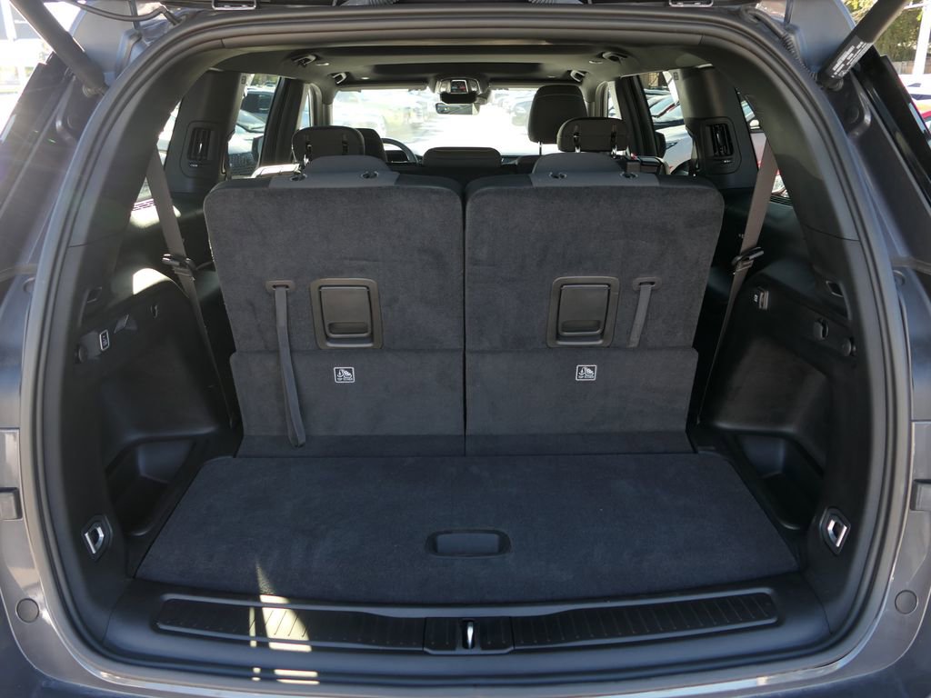 Used 2025 Jeep Grand Cherokee L Laredo w/ Luxury Tech Group I image 19