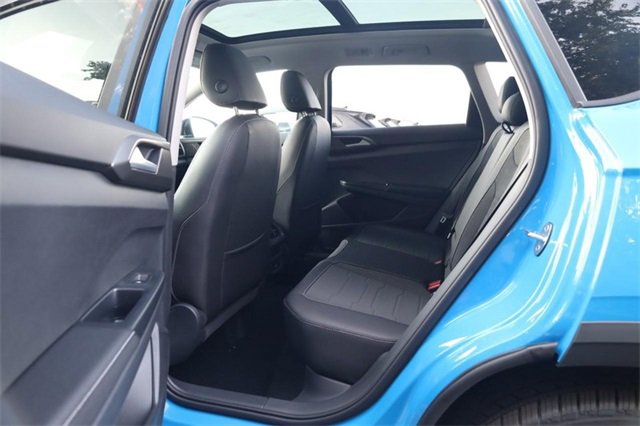 New 2025 Volkswagen Taos SE image 22