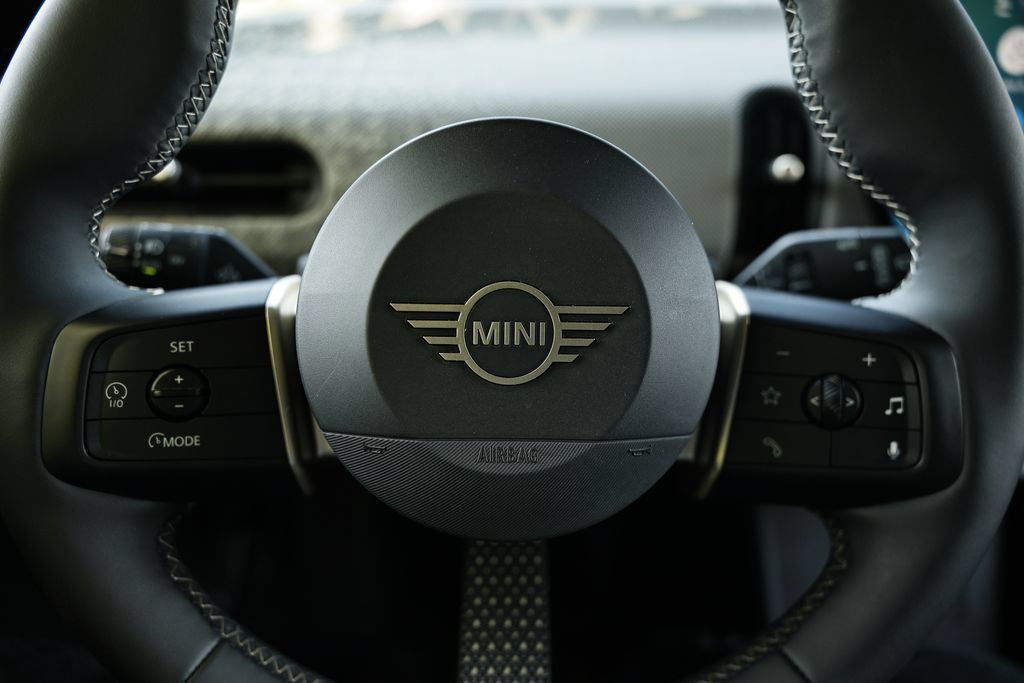 Used 2025 MINI Cooper S FWD image 28