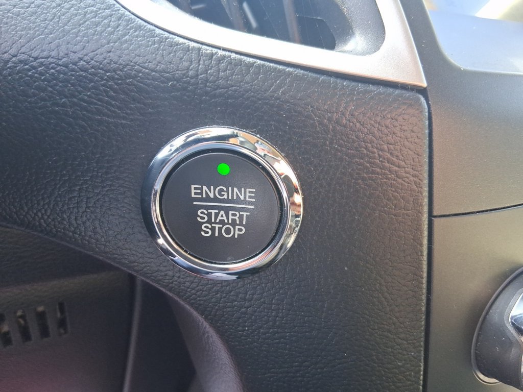 Used 2017 Ford Edge SEL w/ Equipment Group 201A FWD image 29
