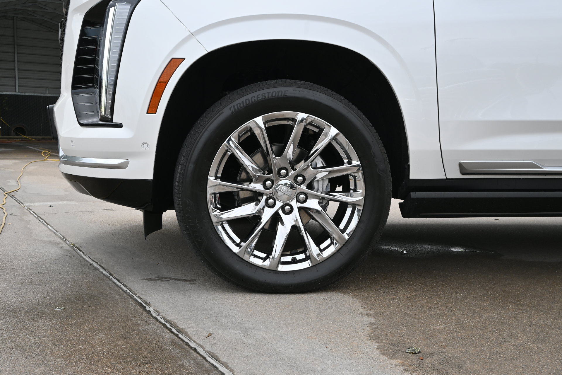 Used 2025 Cadillac Escalade ESV Premium Luxury w/ Touring Package AWD/4WD image 25