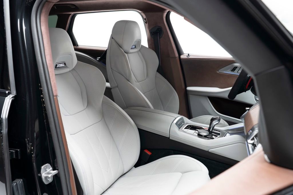 Used 2023 BMW XM image 36