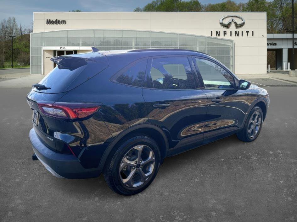 Used 2025 Ford Escape ST-Line w/ Tech Pack #1 image 5