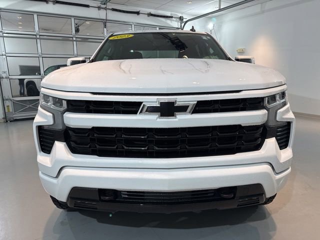 Used 2023 Chevrolet Silverado 1500 RST w/ Z71 Off-Road Package image 3