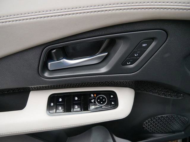 Certified 2024 Nissan Ariya AWD image 18