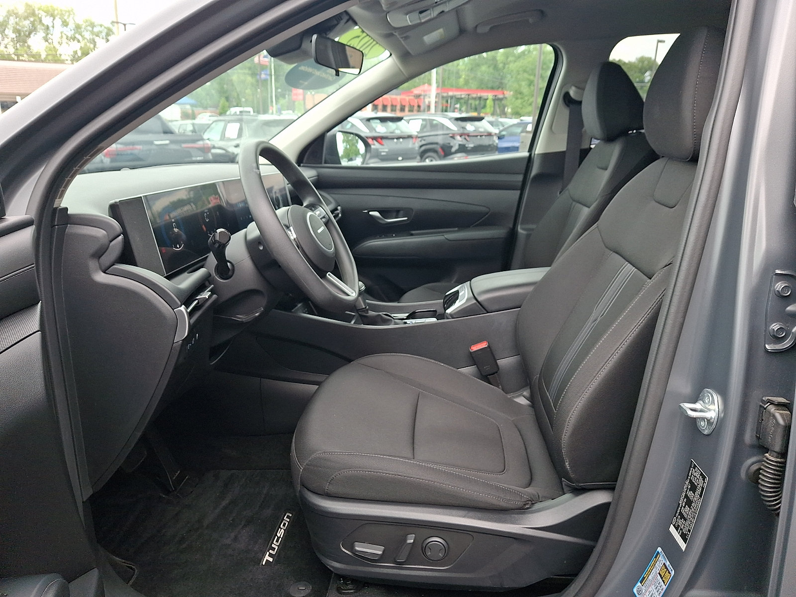 Used 2025 Hyundai Tucson SEL AWD/4WD image 13