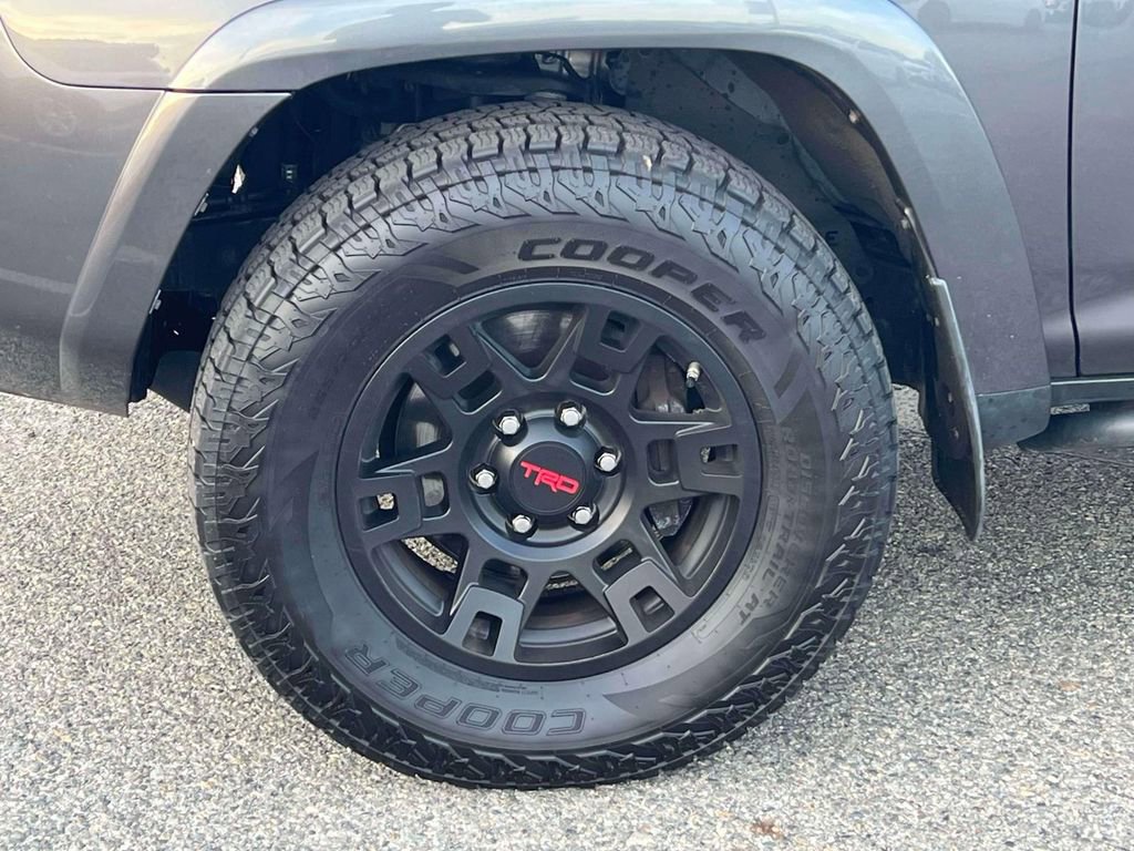 Used 2019 Toyota 4Runner TRD Off-Road Premium AWD/4WD image 12