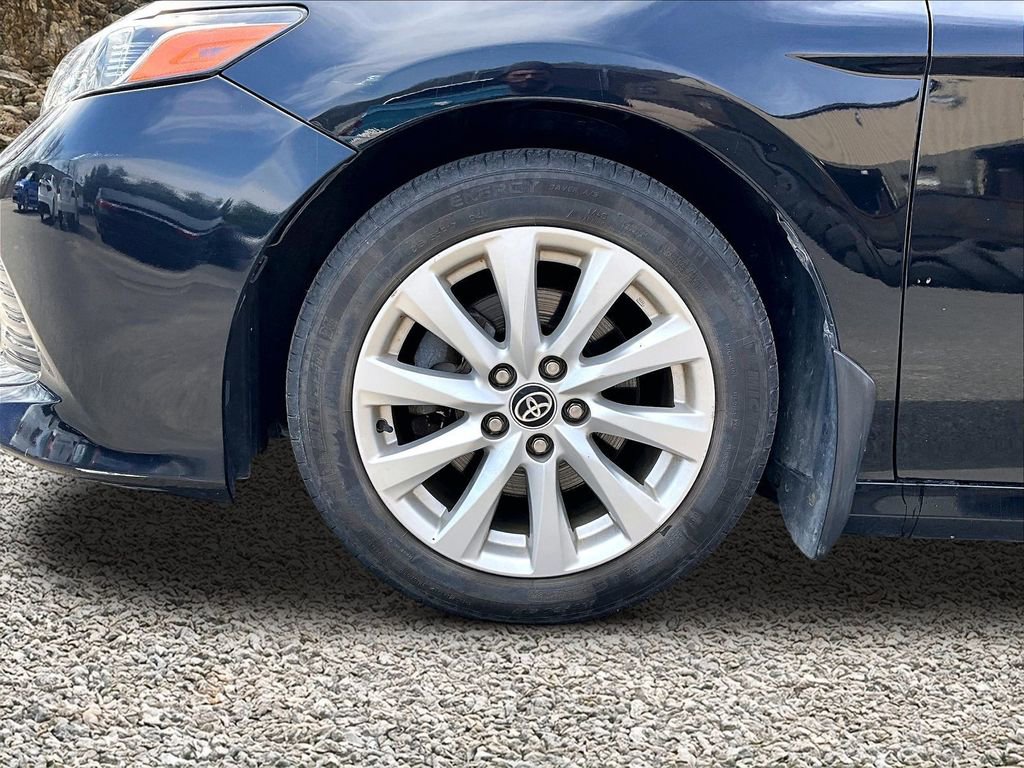 Used 2020 Toyota Camry LE w/ Convenience Package image 9