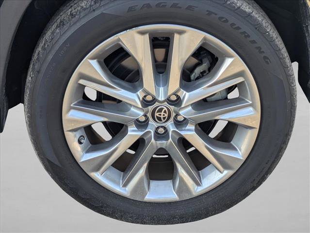 Used 2022 Toyota Highlander Limited FWD image 15