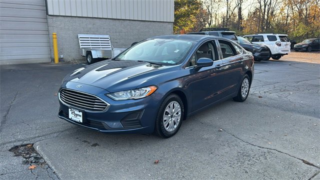 Used 2019 Ford Fusion S image 2