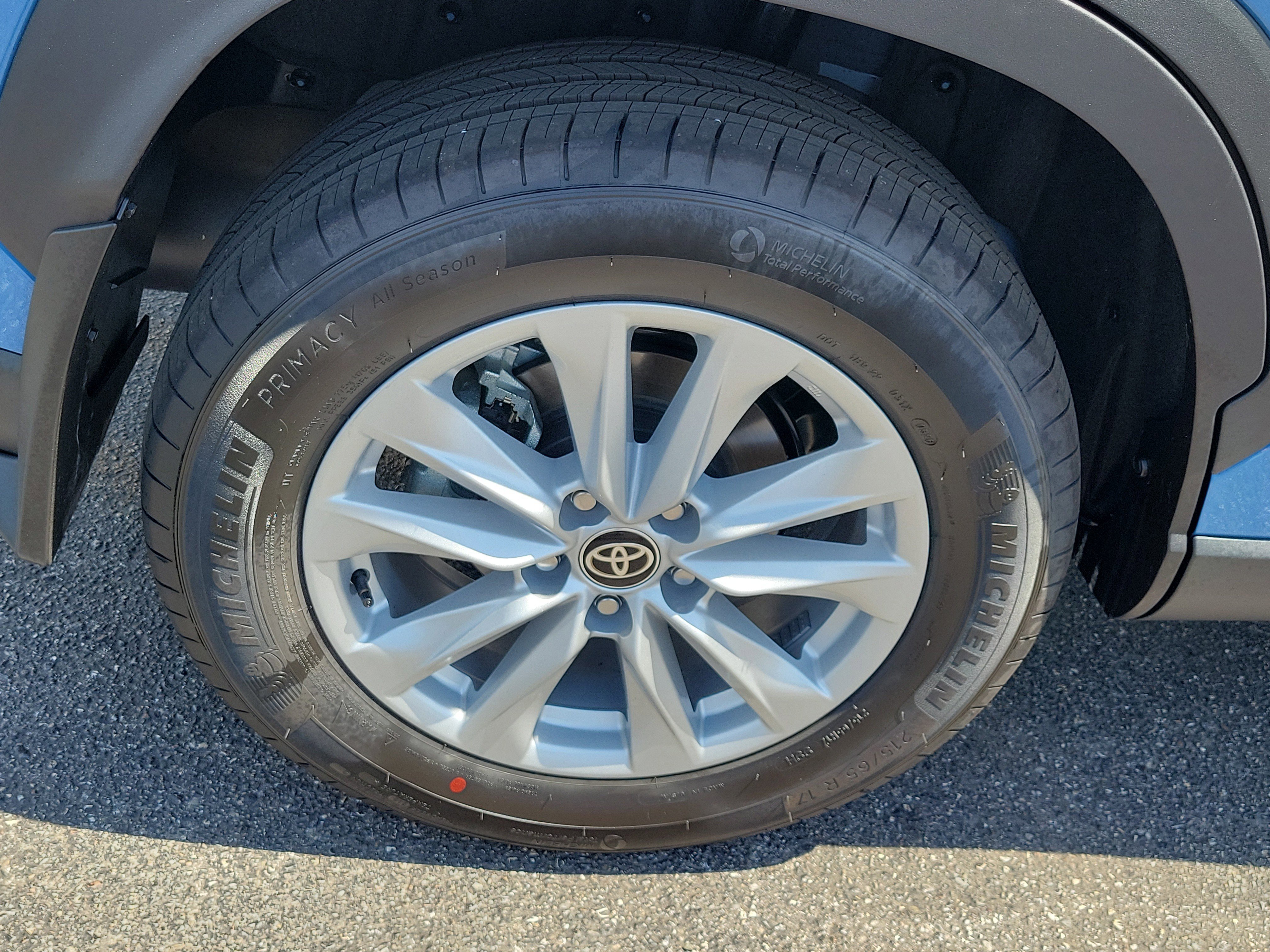Certified 2026 Toyota Corolla Cross LE FWD image 10