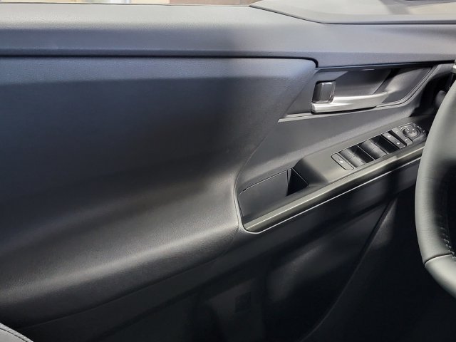 New 2026 Subaru Solterra AWD/4WD image 22