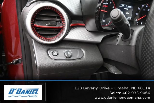 Used 2024 Chevrolet Trax RS w/ Sunroof Package FWD image 27