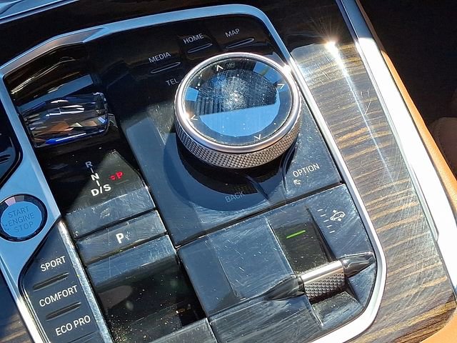 Used 2023 BMW X7 xDrive40i w/ Executive Package image 33