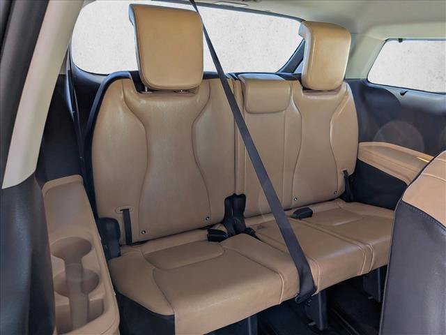 Used 2024 Kia Carnival EX FWD image 20