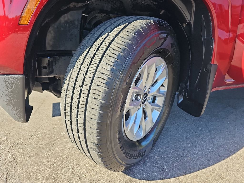 Used 2024 Nissan Frontier SV RWD image 33