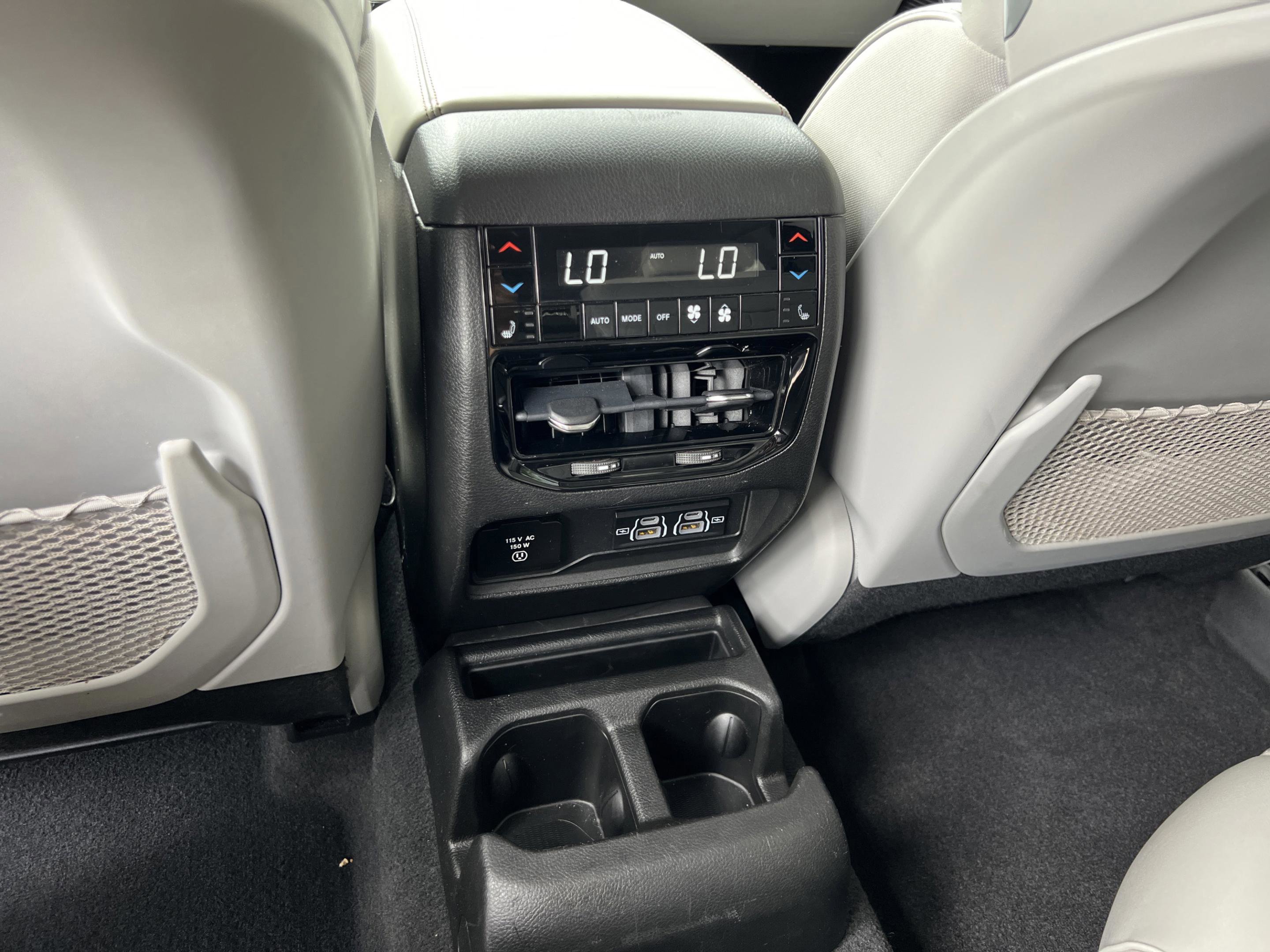 Used 2021 Jeep Grand Cherokee L Overland w/ Luxury Tech Group IV image 25