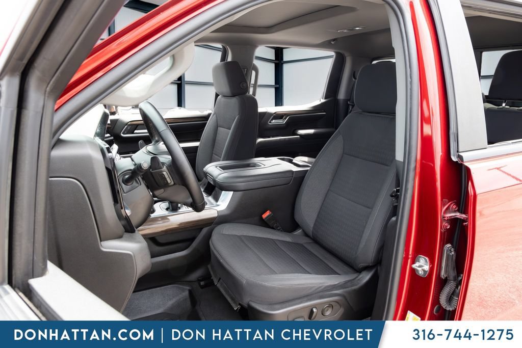 Used 2022 Chevrolet Silverado 1500 RST w/ Convenience Package II AWD/4WD image 16
