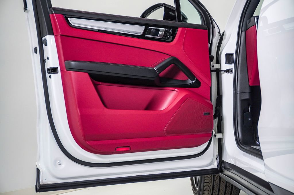 Certified 2023 Porsche Cayenne S image 25