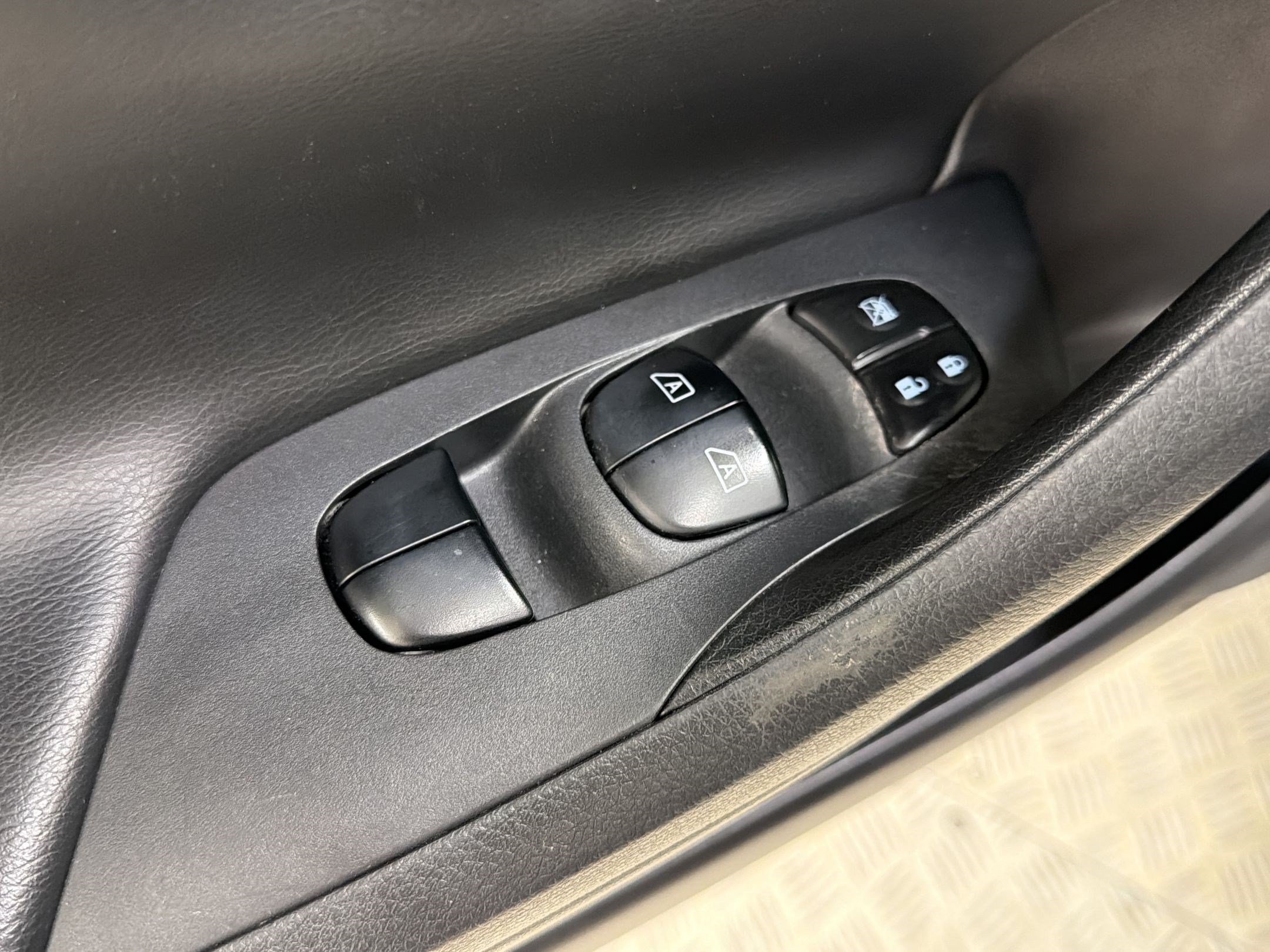 Used 2014 Nissan Altima 3.5 SL w/ Technology Package FWD image 25