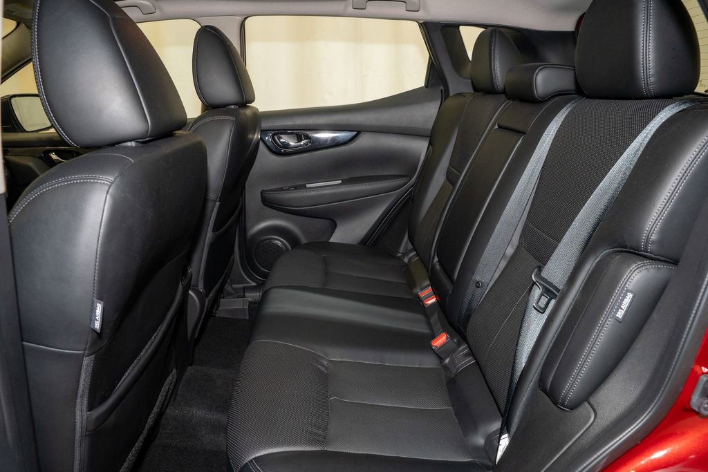 Certified 2022 Nissan Rogue Sport SL w/ Premium Package image 7