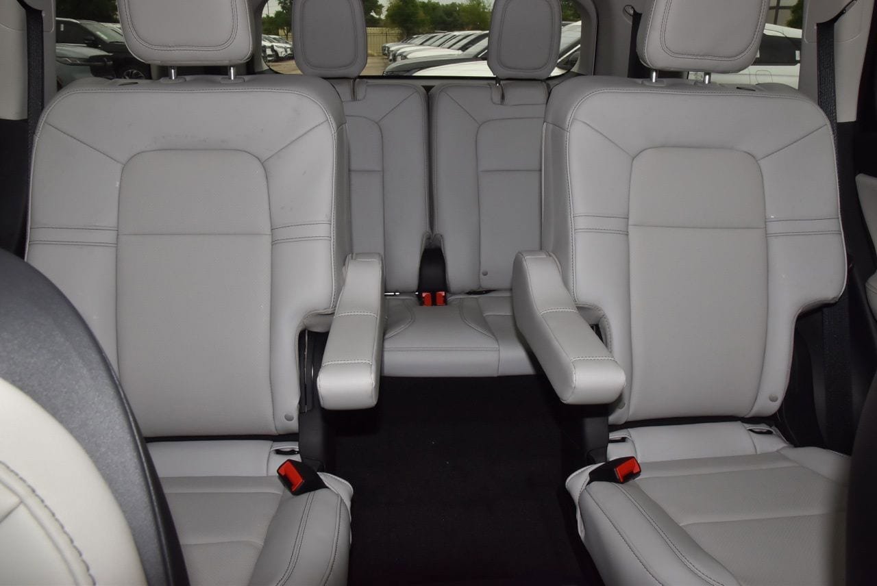 New 2026 Lincoln Aviator AWD image 21