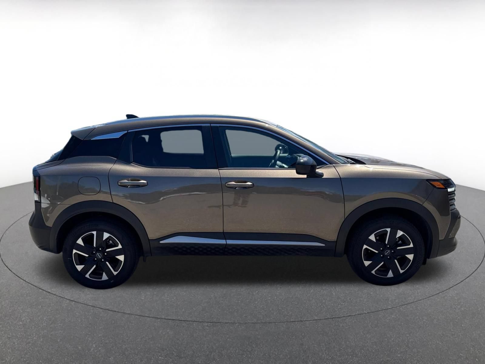 Used 2026 Nissan Kicks SV w/ Cold Weather Package AWD/4WD image 14