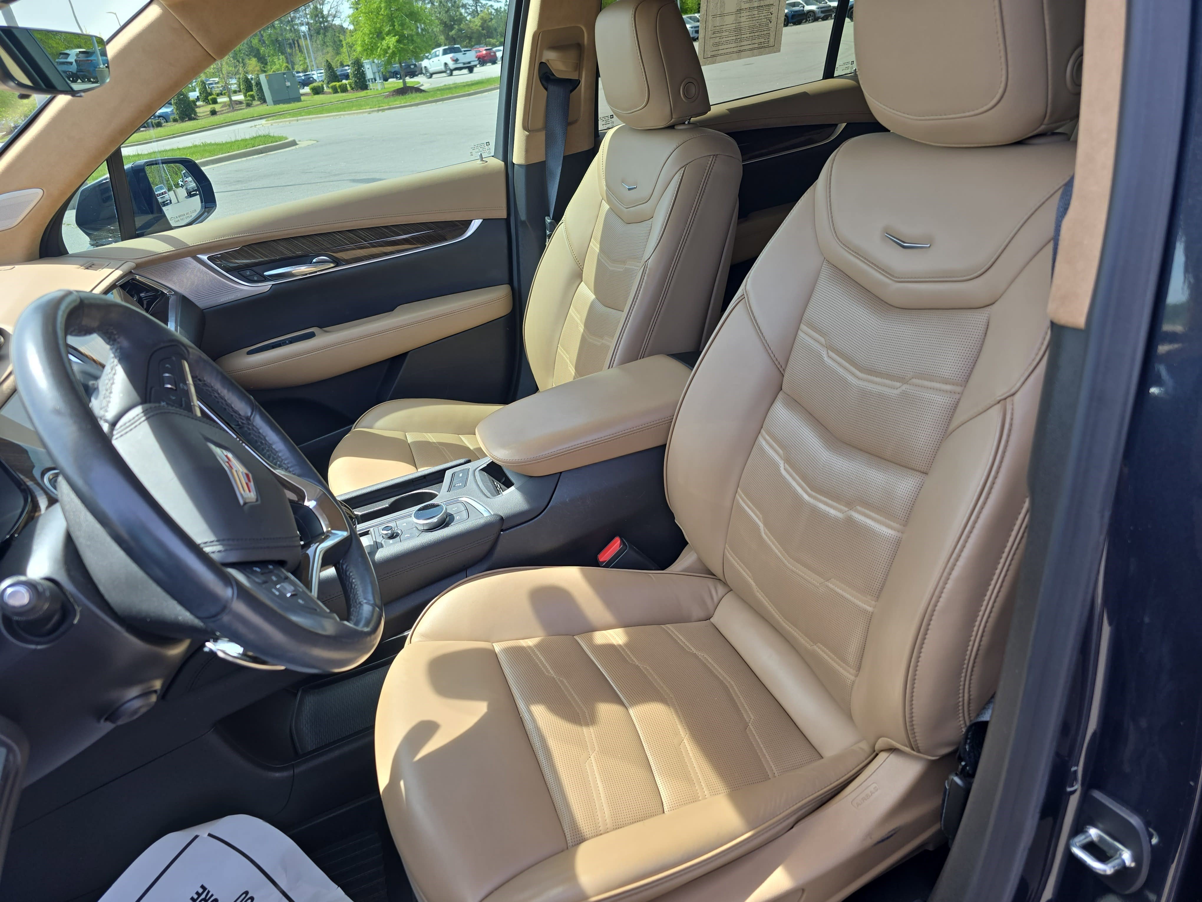 Used 2023 Cadillac XT6 Sport w/ Platinum Package image 14