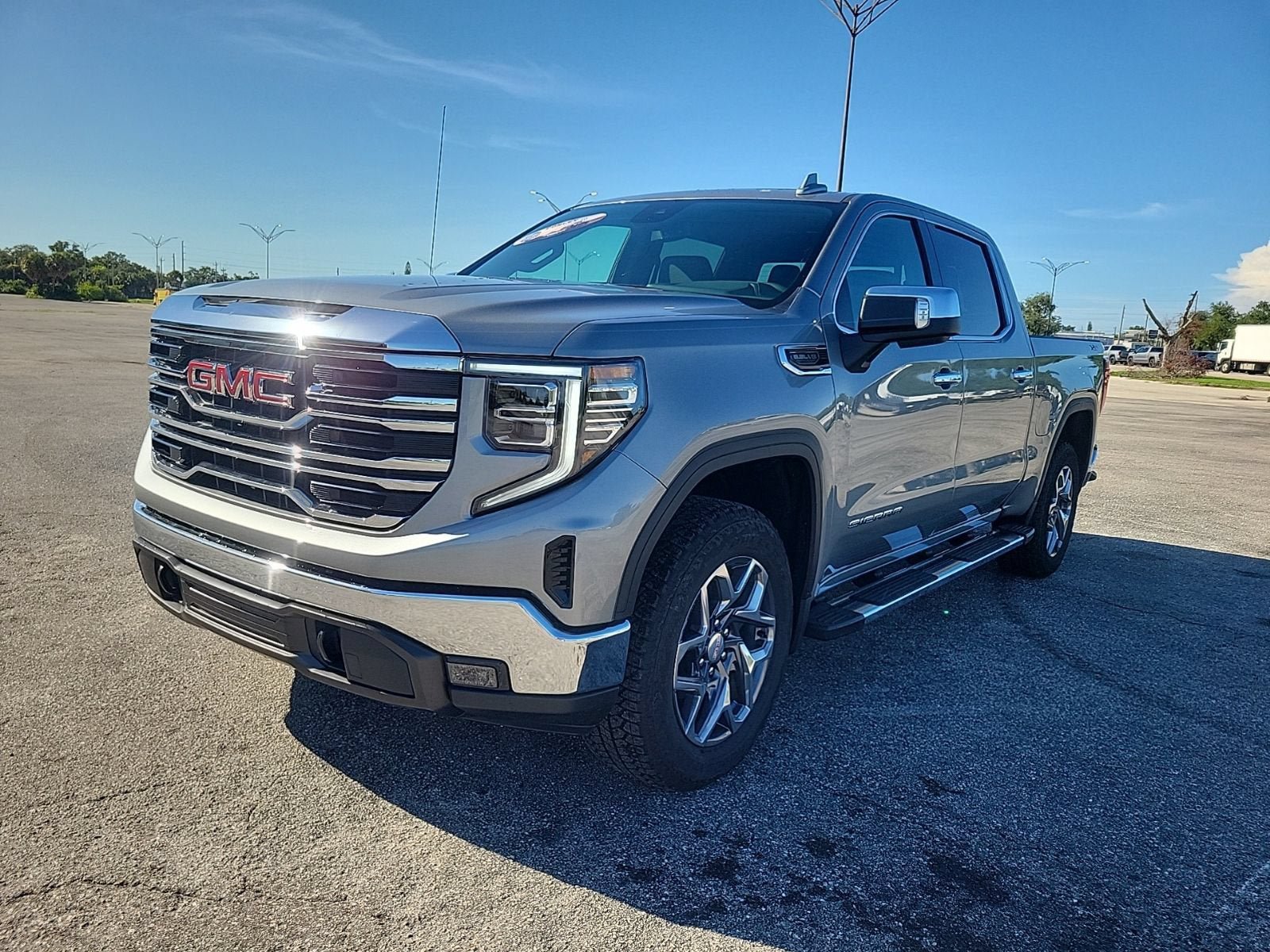 New 2026 GMC Sierra 1500 SLT w/ SLT Premium Package AWD/4WD image 2